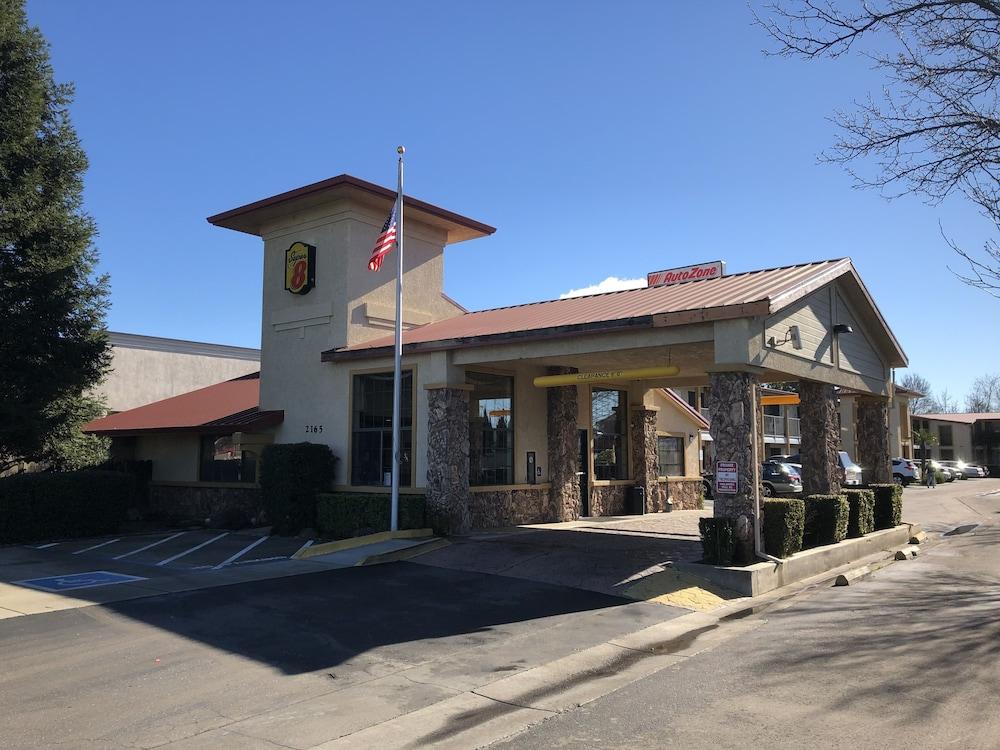 Super 8 By Wyndham Corning Motel Exterior photo